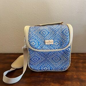 Natural Elements insulated lunch bag with blue pattern